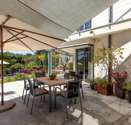 Villa In Vale Do Garrao Sleeps 7 With Pool Air Con And Wifi Кинта-до-Лаго